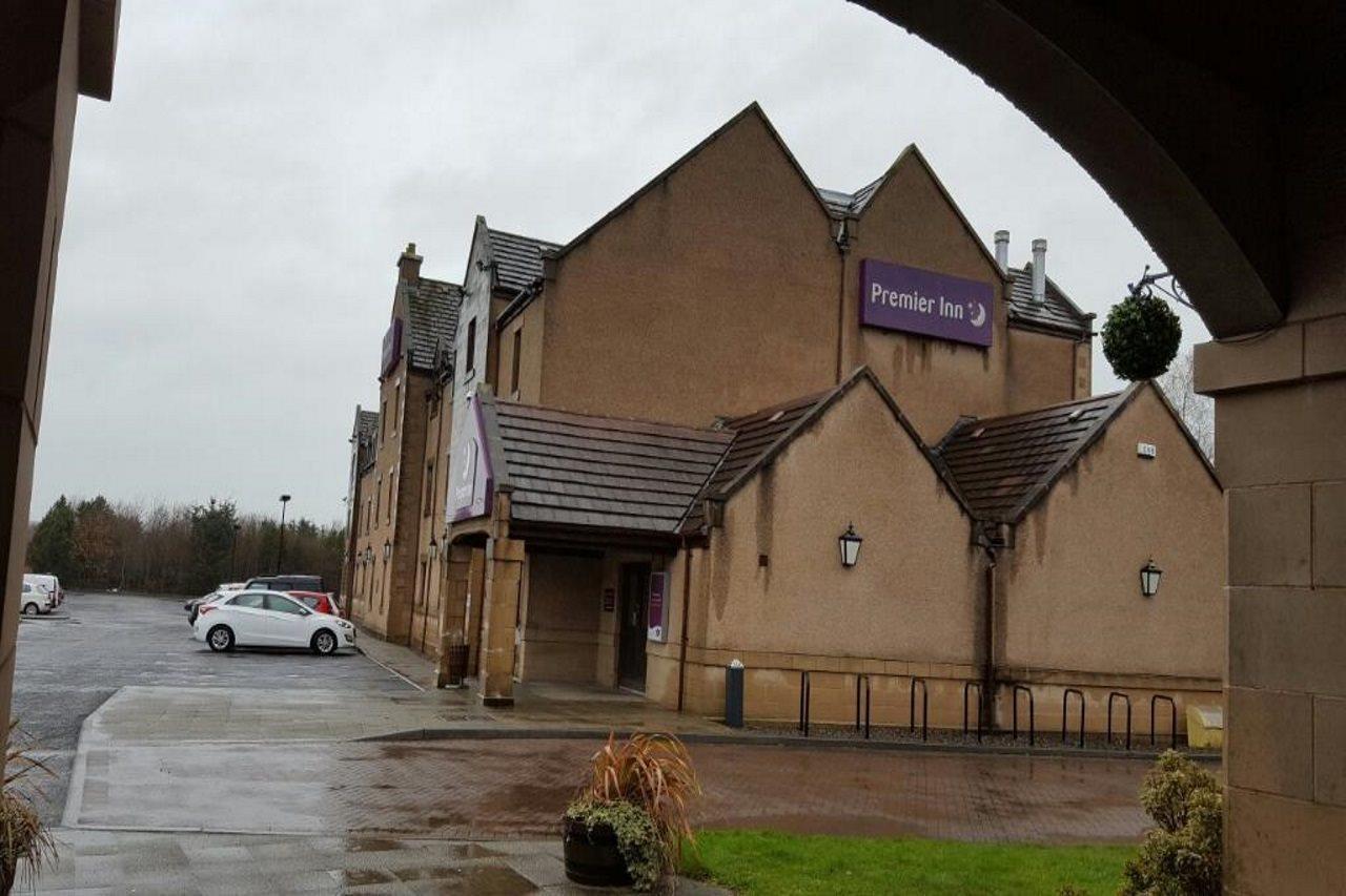 Premier Inn Falkirk - Larbert ภายนอก รูปภาพ