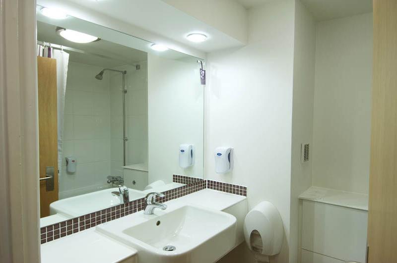 Premier Inn Falkirk - Larbert ภายนอก รูปภาพ
